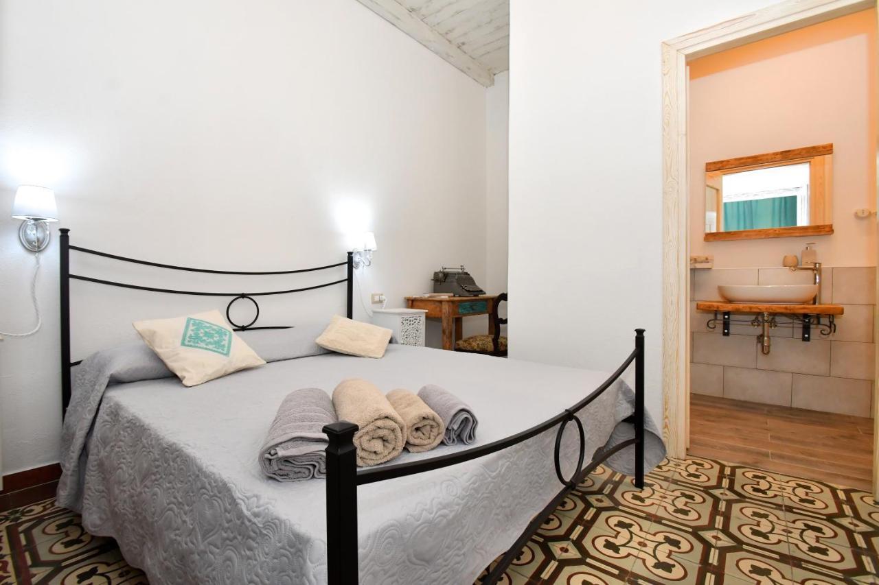 B&B Sa Domo De Sos Massaios Orosei Exterior foto