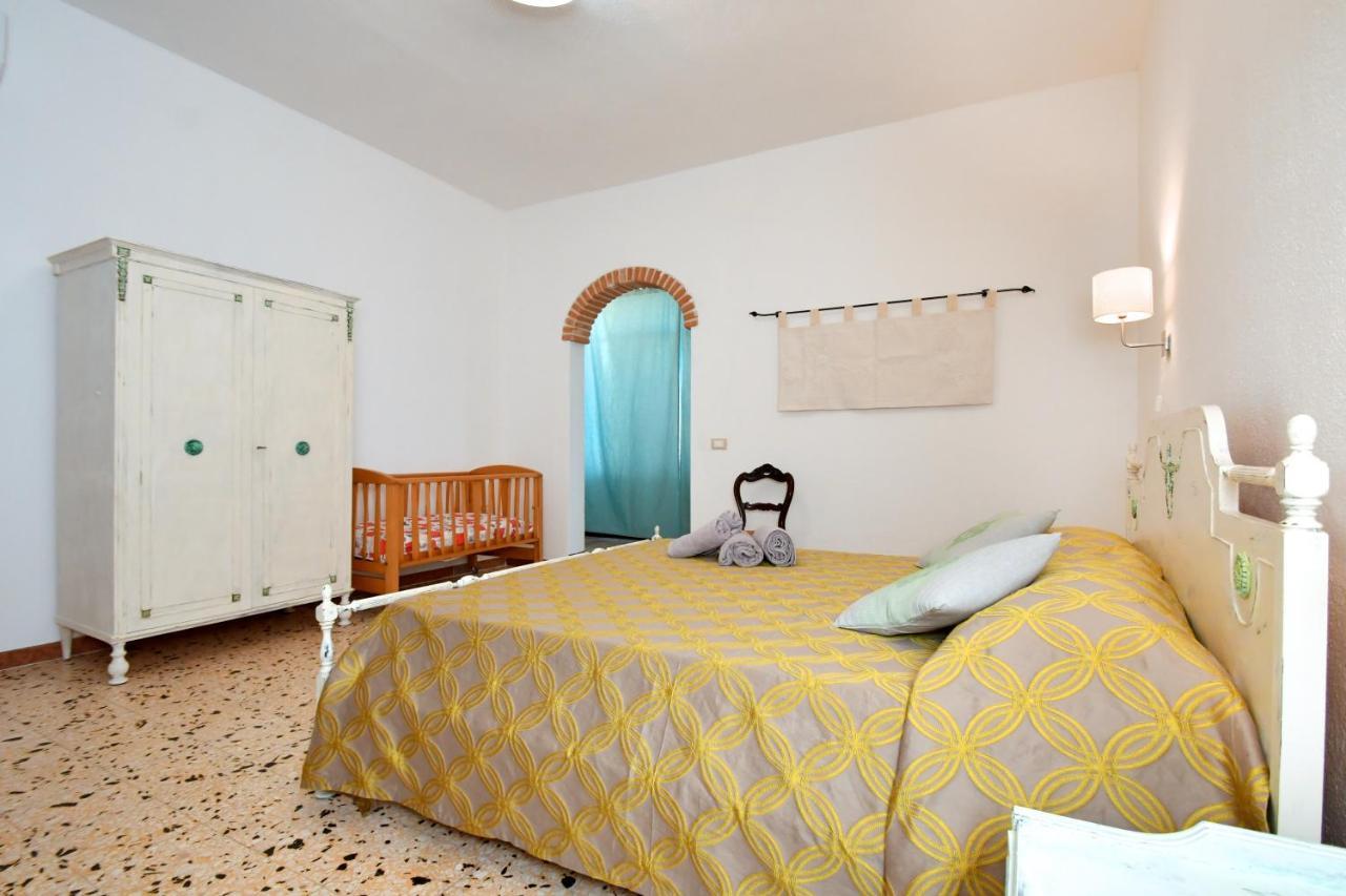 B&B Sa Domo De Sos Massaios Orosei Exterior foto