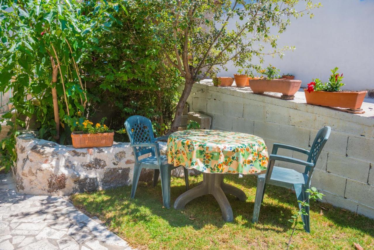 B&B Sa Domo De Sos Massaios Orosei Exterior foto