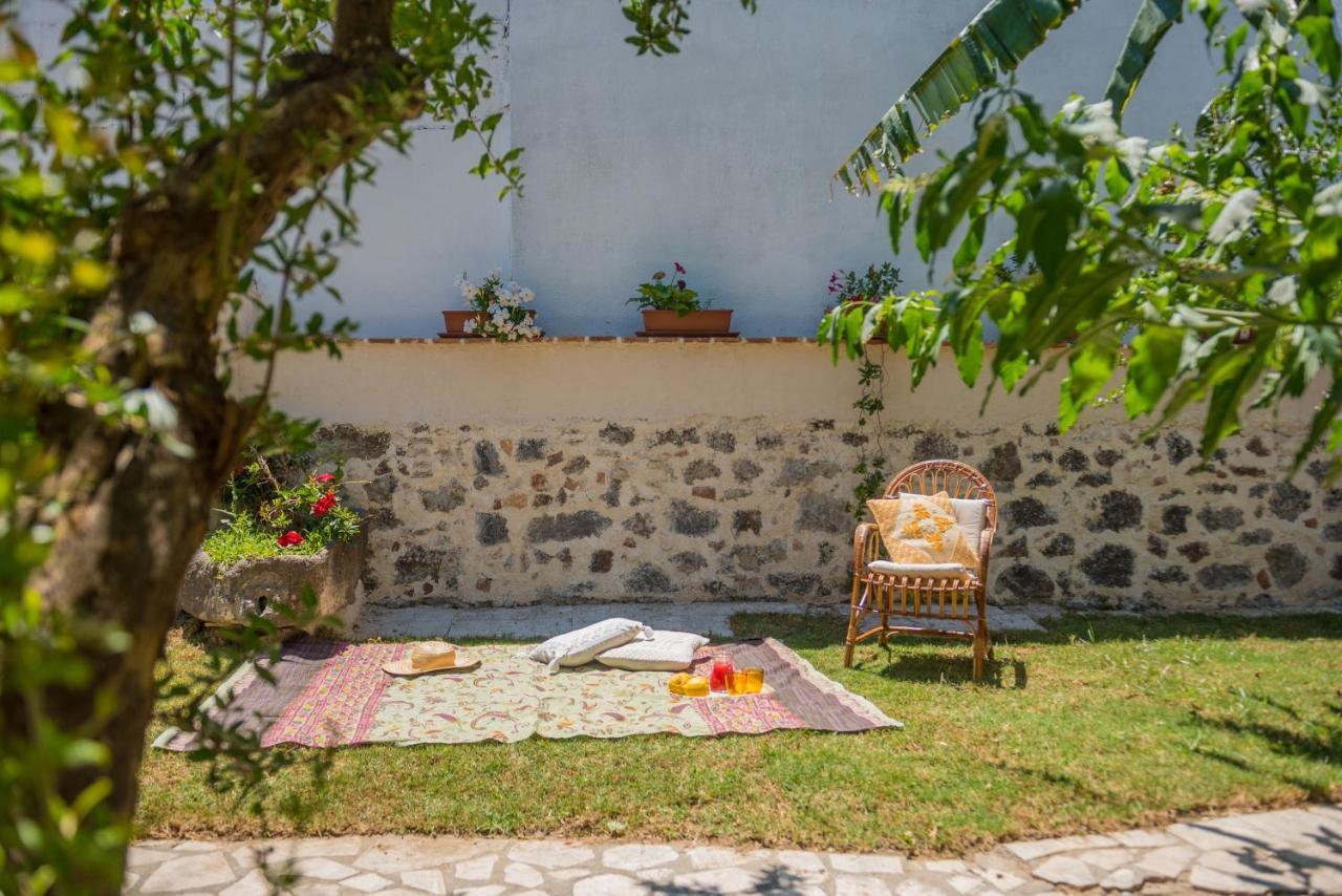 B&B Sa Domo De Sos Massaios Orosei Exterior foto