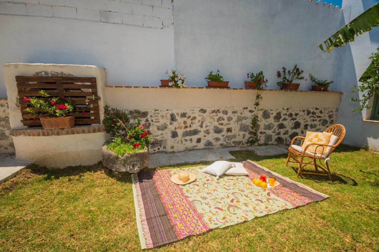 B&B Sa Domo De Sos Massaios Orosei Exterior foto